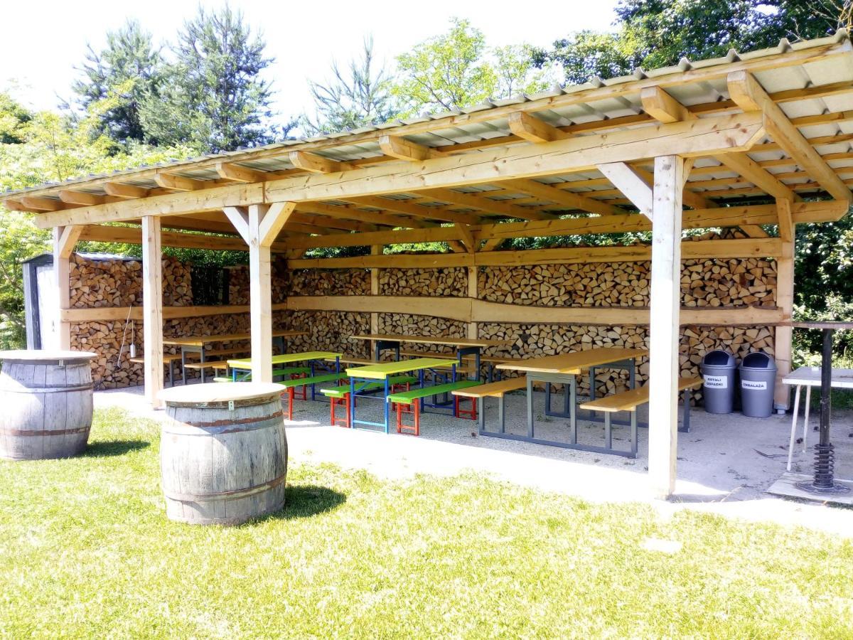 Camping @ Nogometni Golf Ljubljana 호텔 외부 사진