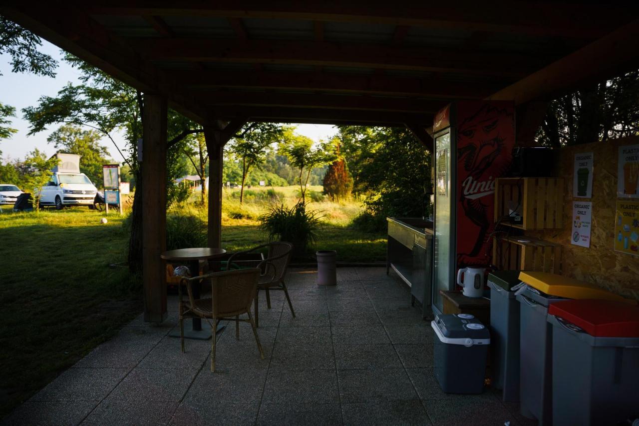 Camping @ Nogometni Golf Ljubljana 호텔 외부 사진